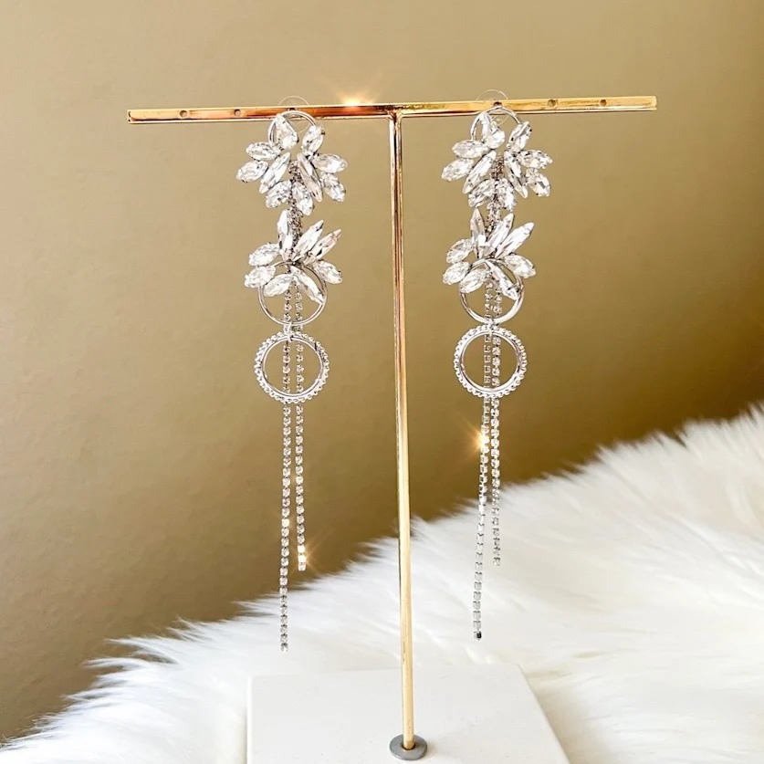 Amaryllis Rhinestone Earrings - Image 18
