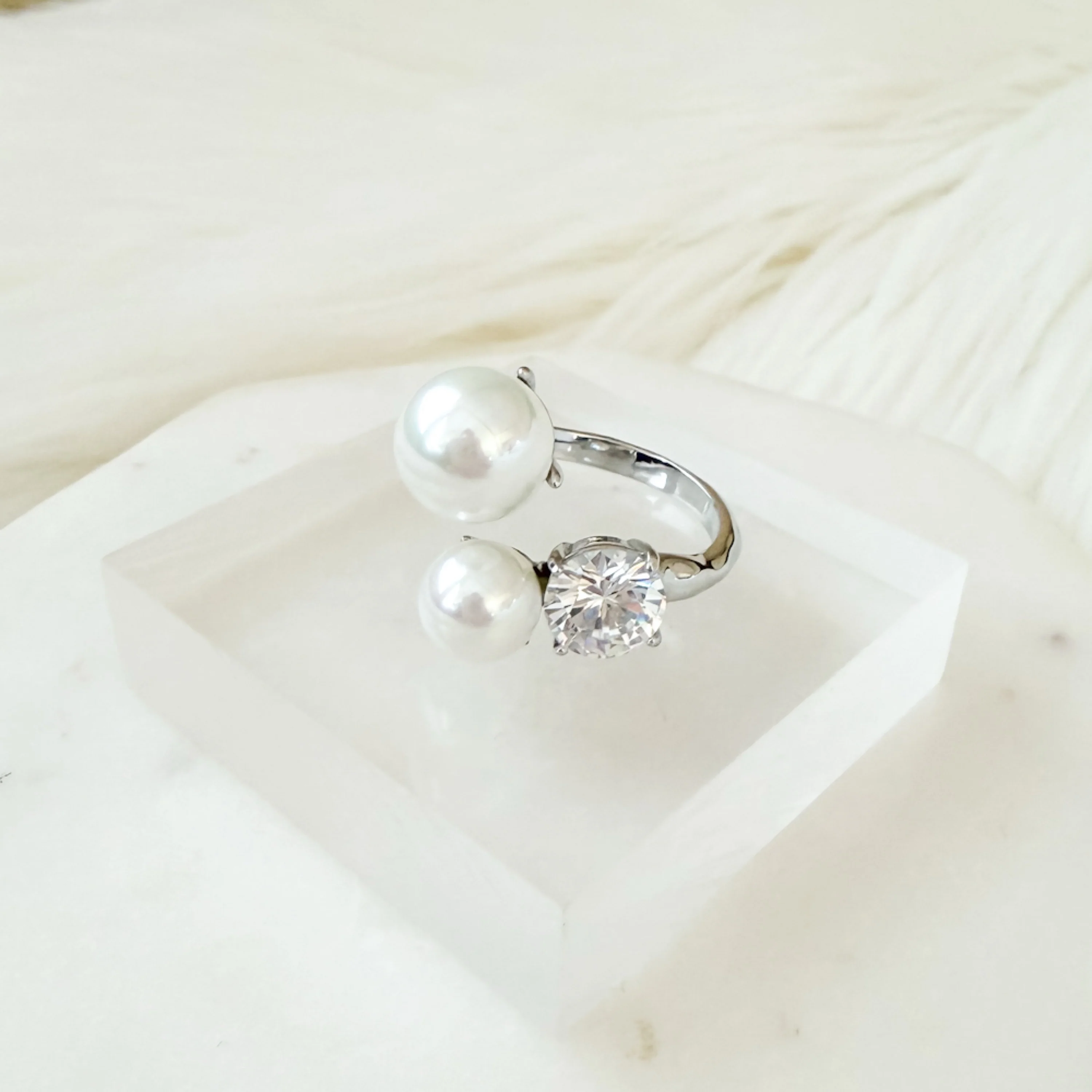 Arianne Pearl Ring - Image 9