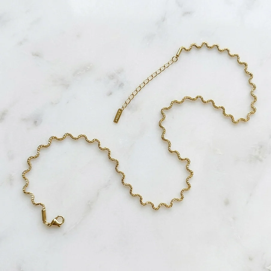 Aura Ripple Chain Necklace - Image 12