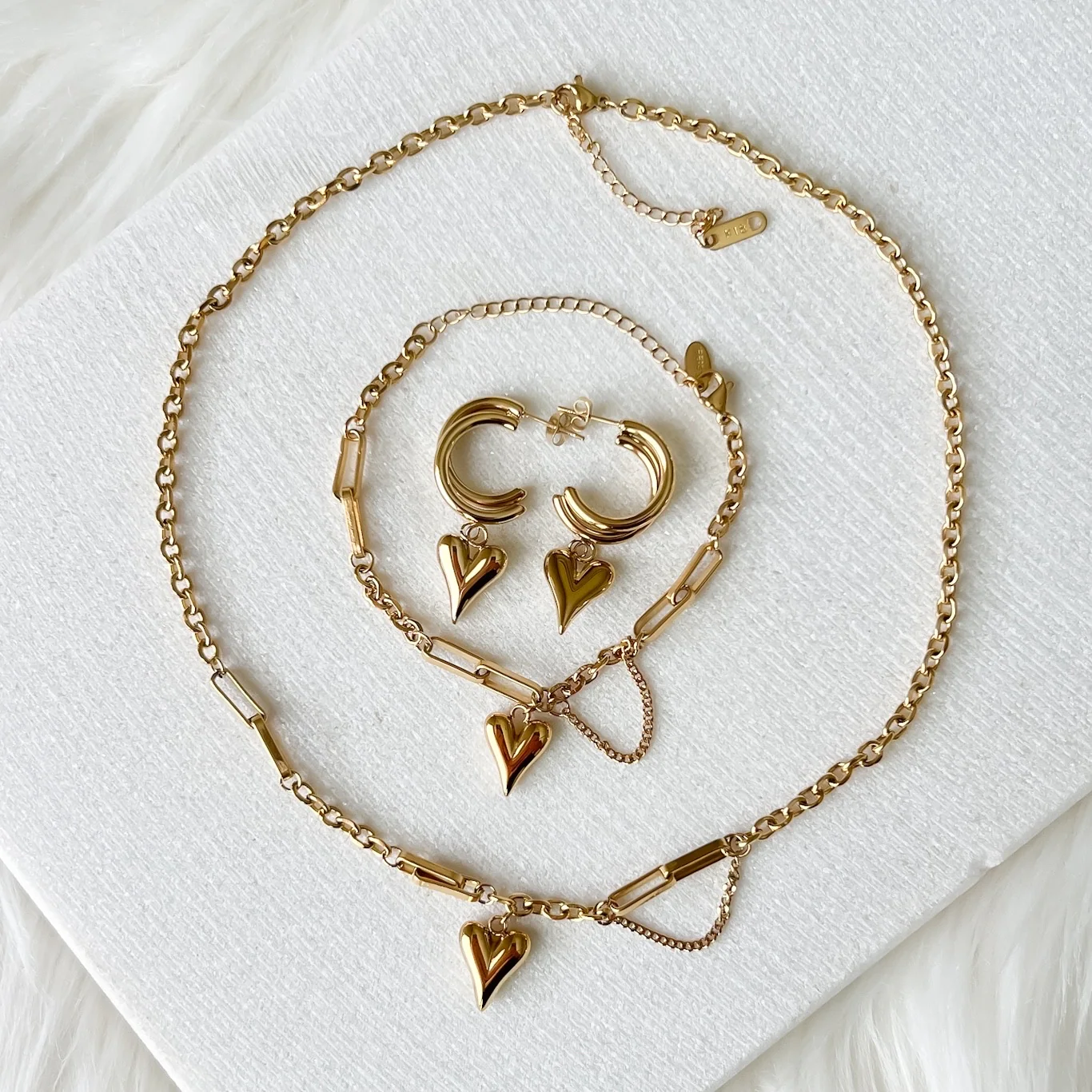 Chained Heart Necklace - LAST CHANCE! - Image 23