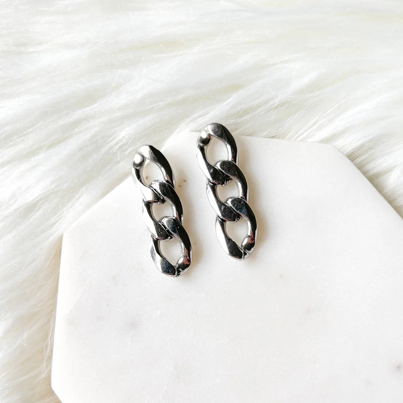 Chévere Chain Link Earrings - LAST CHANCE! - Image 13