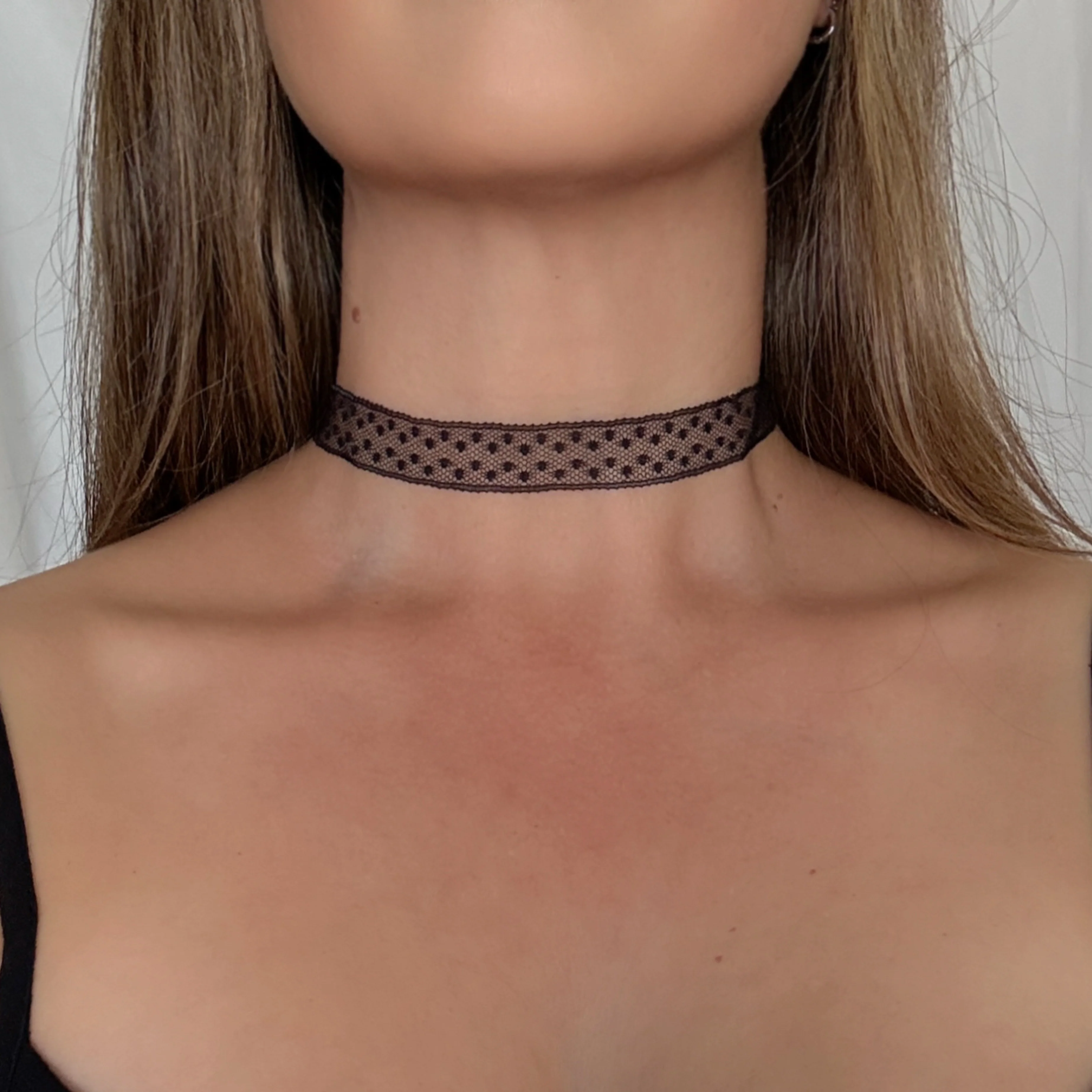 Dotty Lace Choker - White or Black - Image 4