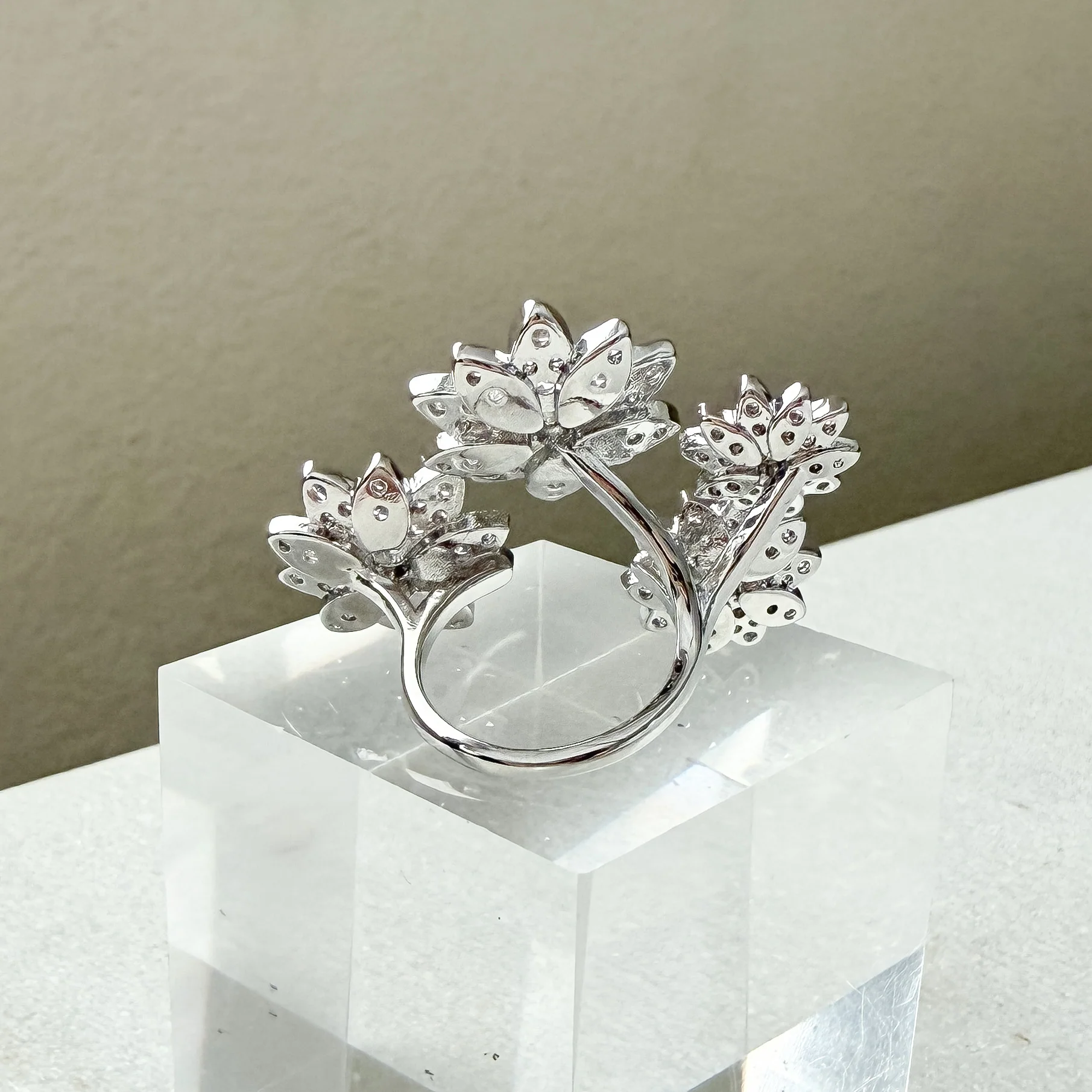 Enchanted Garden Between the Finger Ring - Image 3