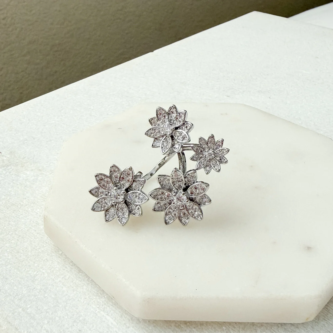 Enchanted Garden Between the Finger Ring - Image 8