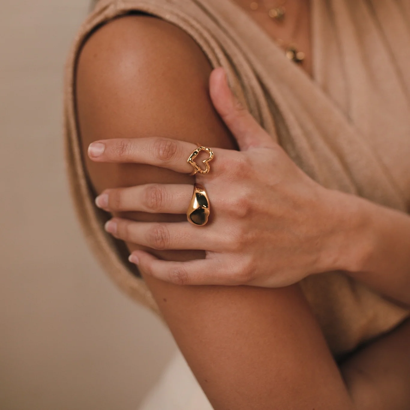 Hammered Heart Ring =- LAST CHANCE! - Image 4