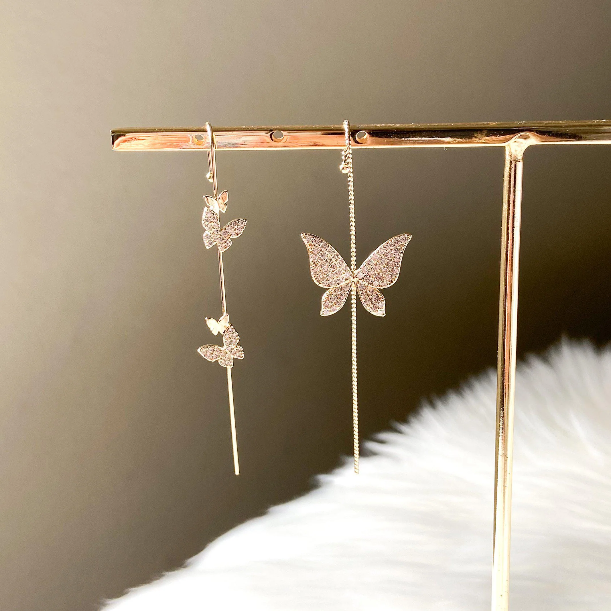 Mariposa Butterfly Ear Hook / Ear Cuff - 2 Styles - Image 3