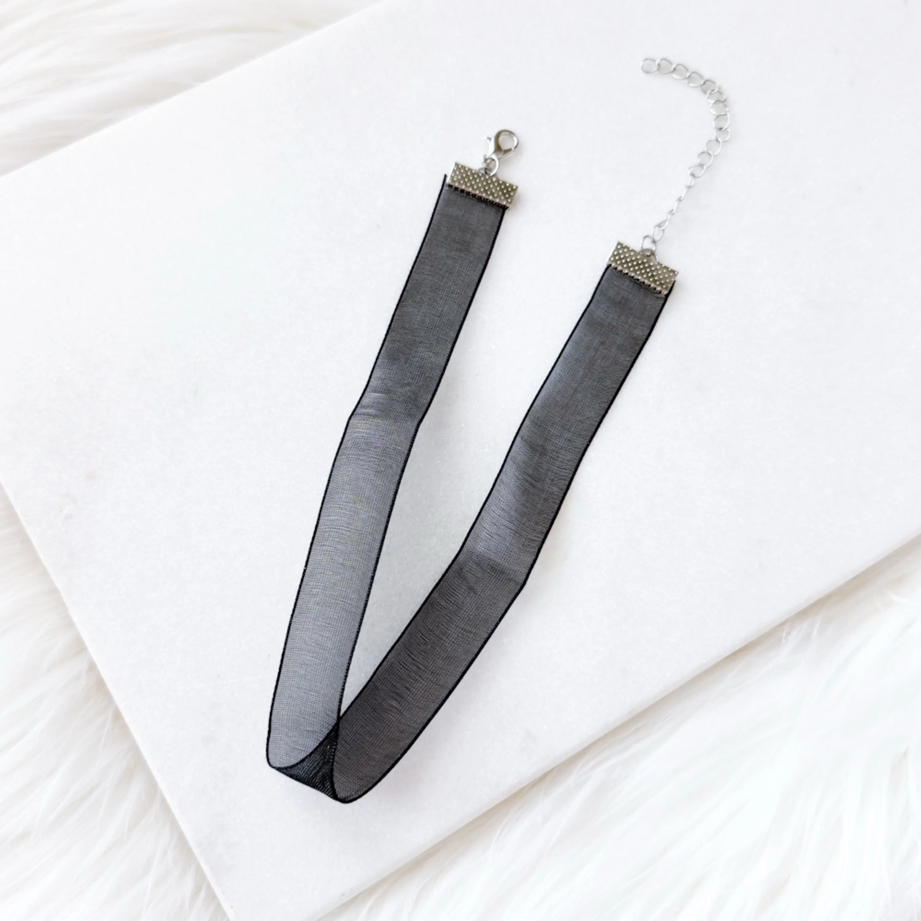 Noir Veil Choker - Image 8