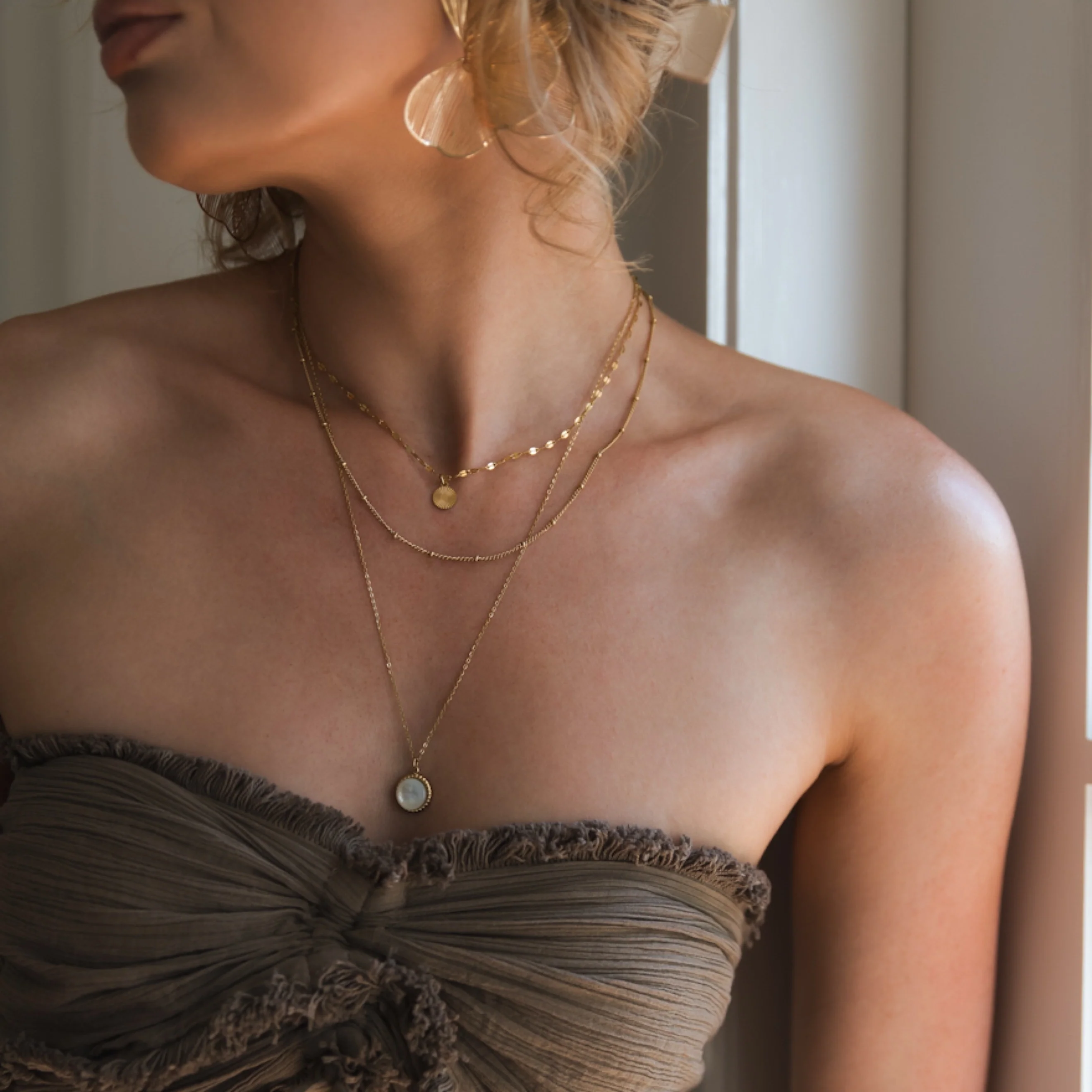 Pearlescent Three Layer Necklace - FLASH SALE!! - Image 4