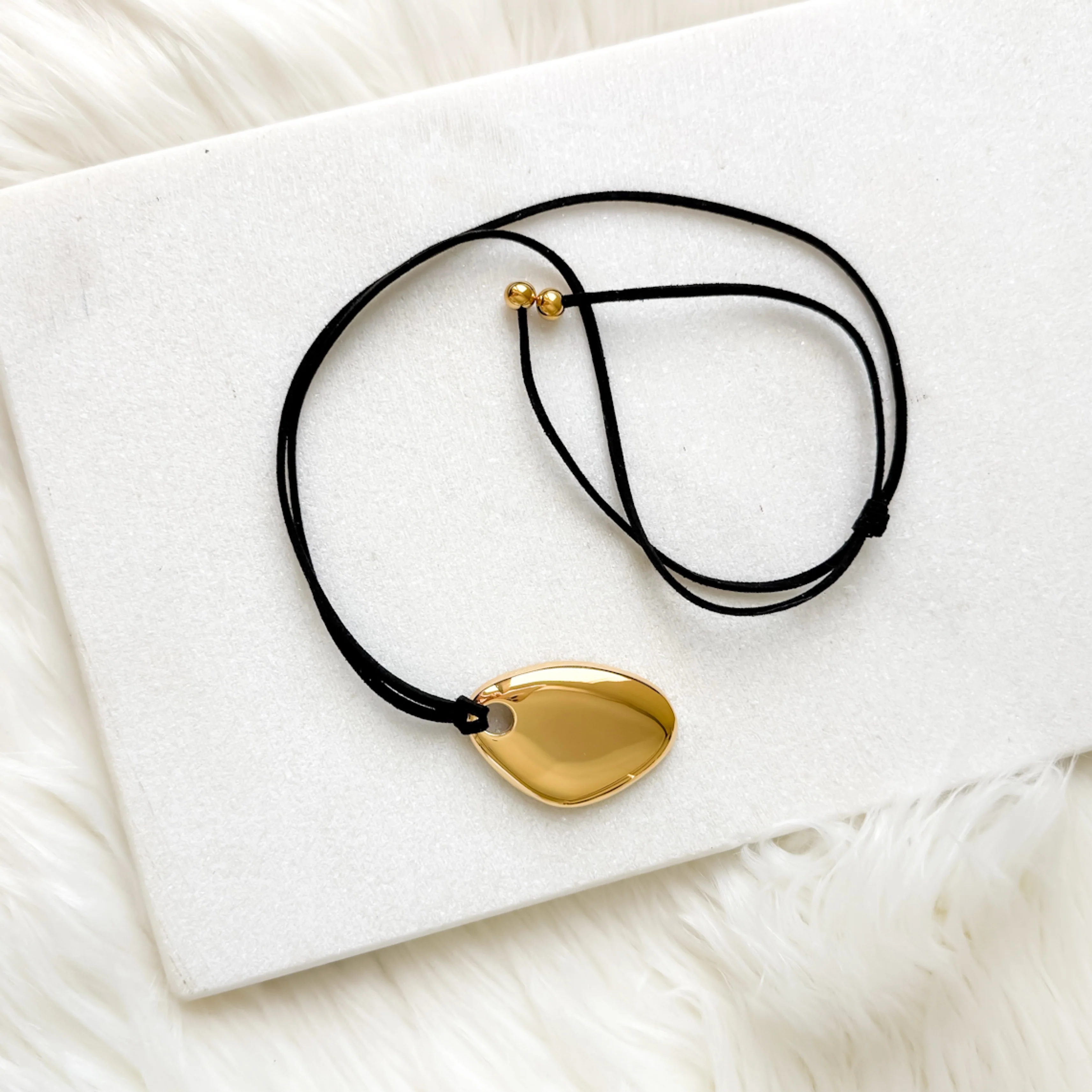 Serenity Rope Pendant Necklace - Image 11