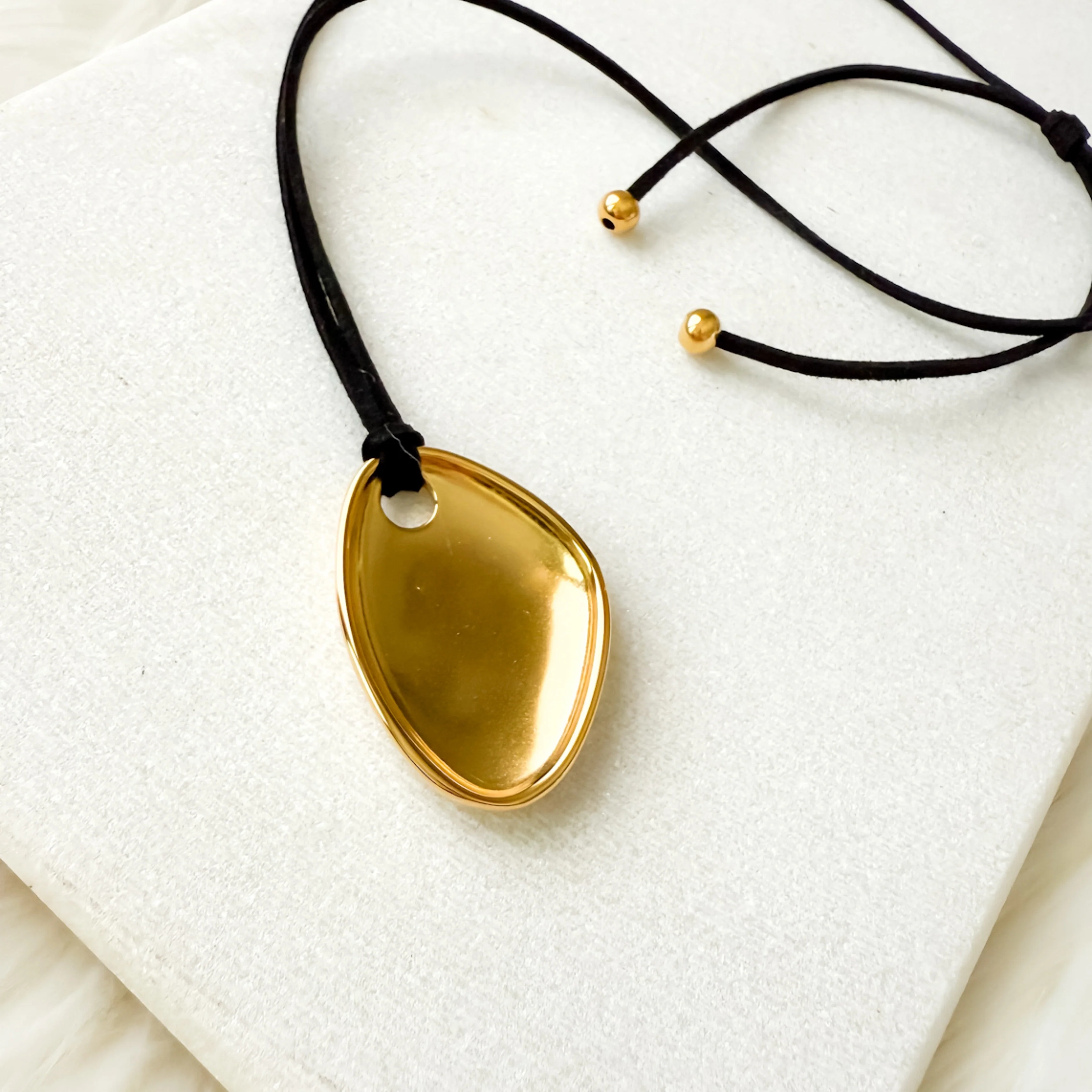 Serenity Rope Pendant Necklace - Image 12