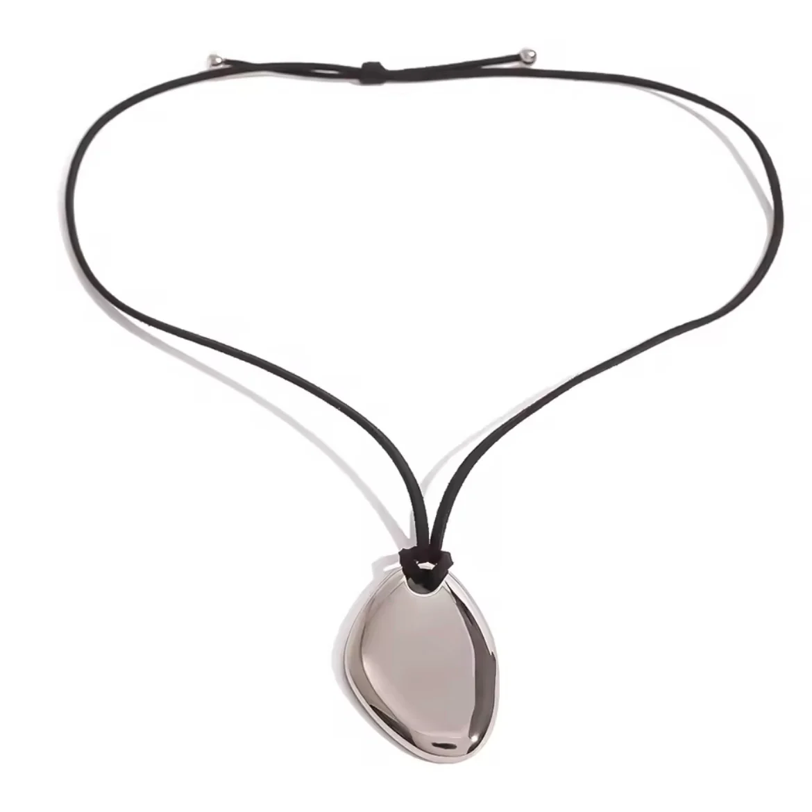 Serenity Rope Pendant Necklace - Image 13
