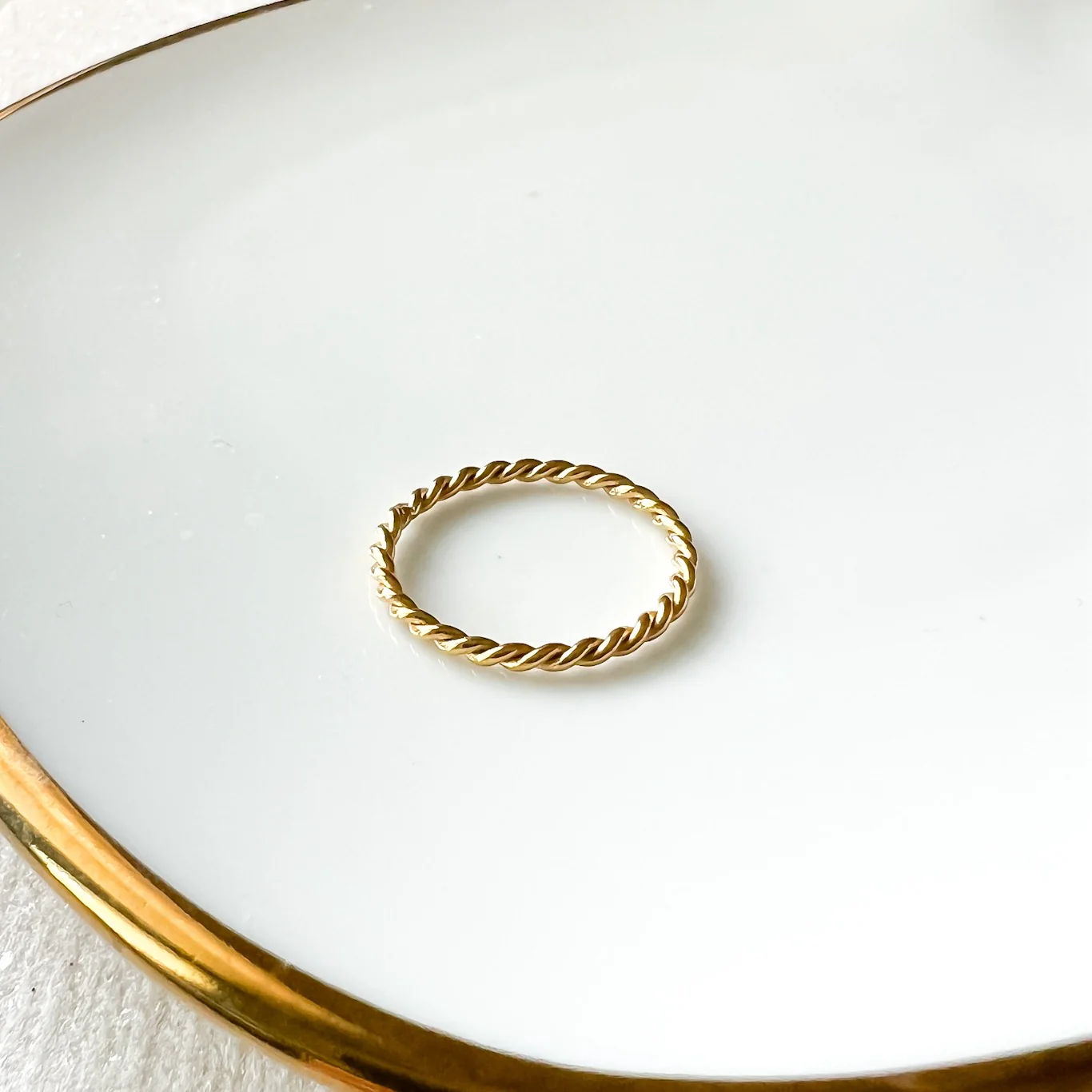 Tessa Twisted Chain Ring - Image 6