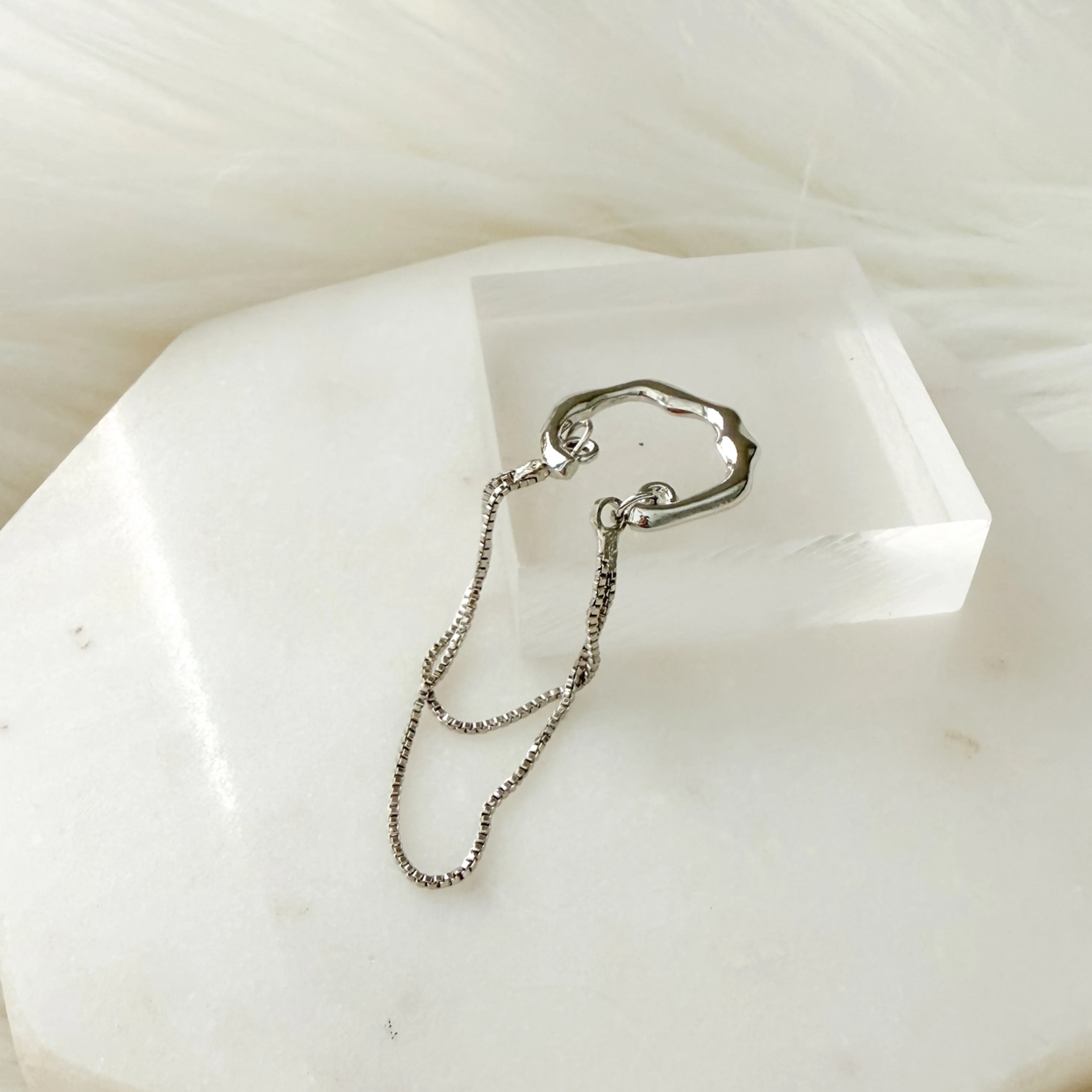 The Flow Ear Cuff - Image 4