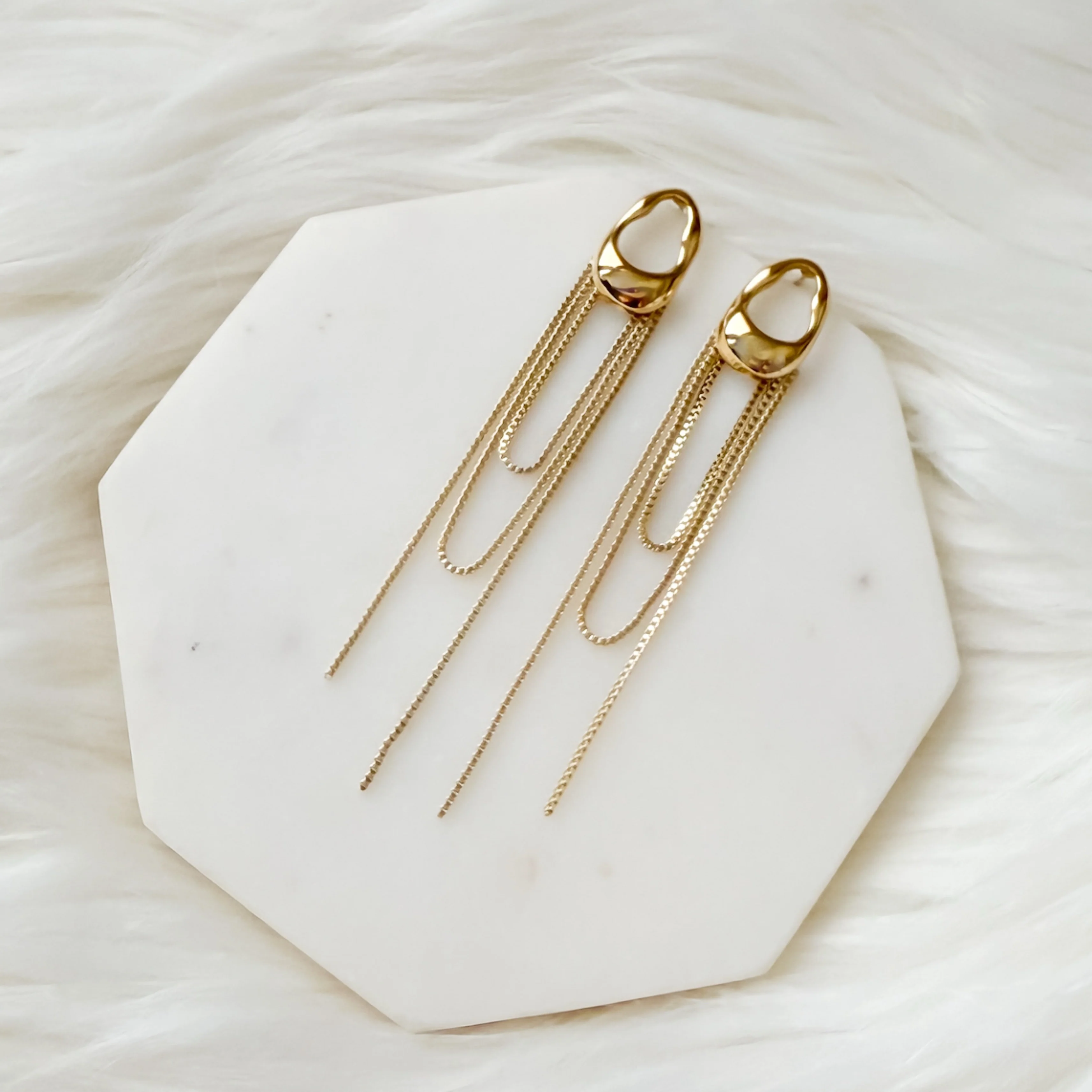 The Silhouette Draped Chain Earrings - Image 14