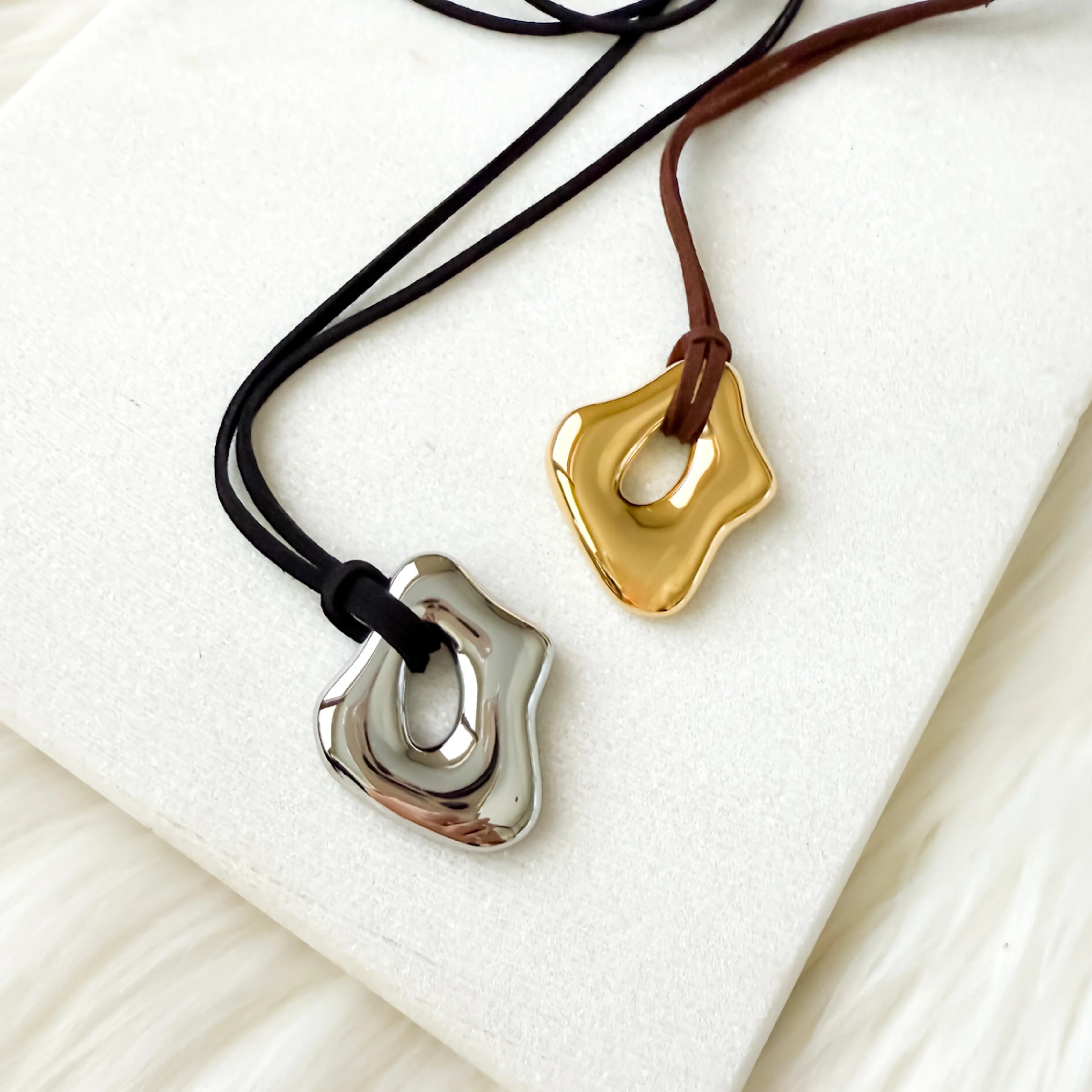 Tranquility Rope Pendant Necklace - Image 5